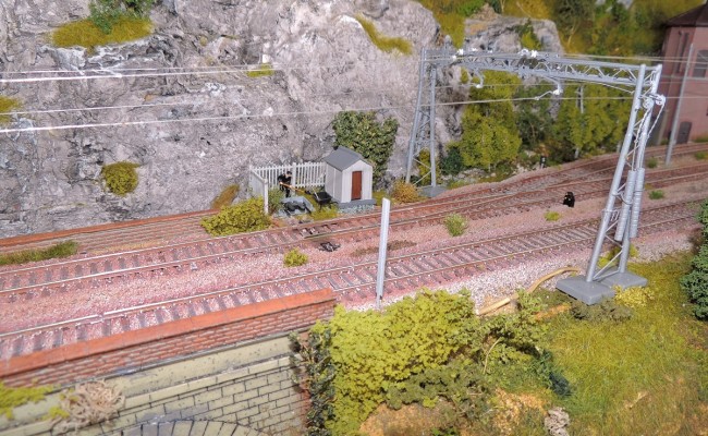 27 Le rocce ed il portale